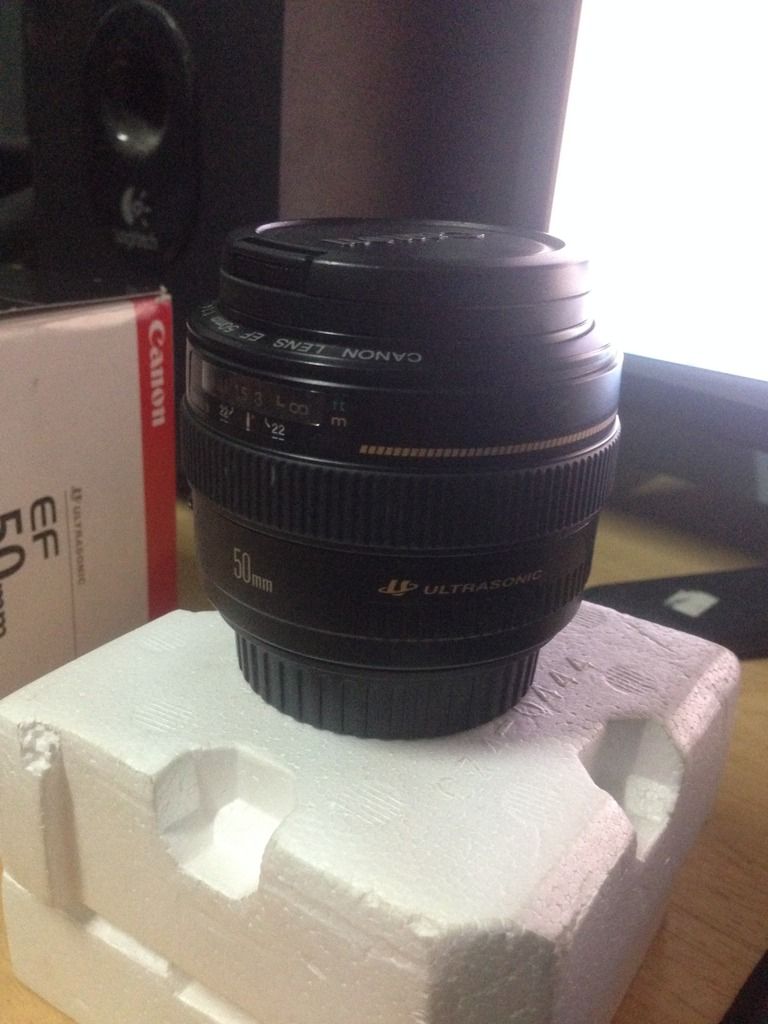 Canon 50mm f1.4 fullbox like new - 2