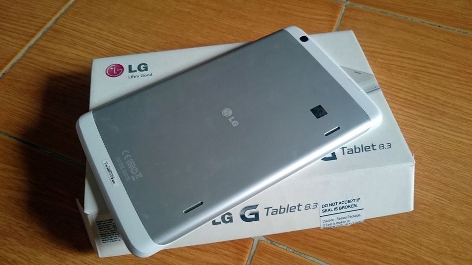 bán LG G PAD 8.3 (V500) chính hãng - màu trắng - fullbox - bao cover xịn - 2