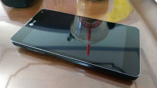 siêu chữa cháy với chip 4 nhân và 2GB ram : LG G F180 - 1