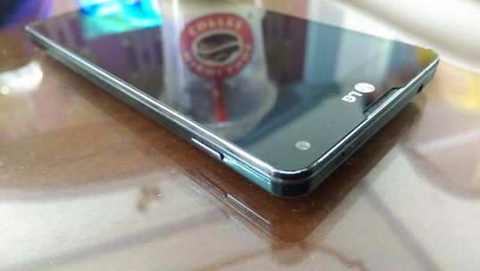 siêu chữa cháy với chip 4 nhân và 2GB ram : LG G F180 - 3