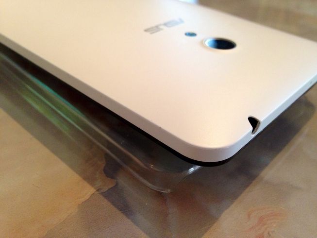 bán ZENFONE 6 đẹp 99% - CPU 4 nhân - ram 2GB và 2 sim tiện lợi - 4