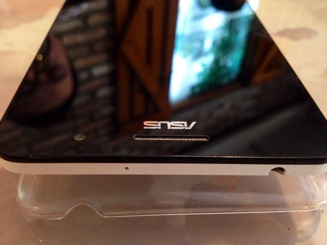 bán ZENFONE 6 đẹp 99% - CPU 4 nhân - ram 2GB và 2 sim tiện lợi