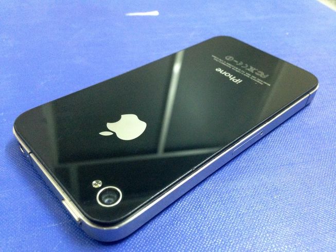 dư dùng bán IPHONE 4 - 16G - quốc tế màu đen, còn 98% - 4