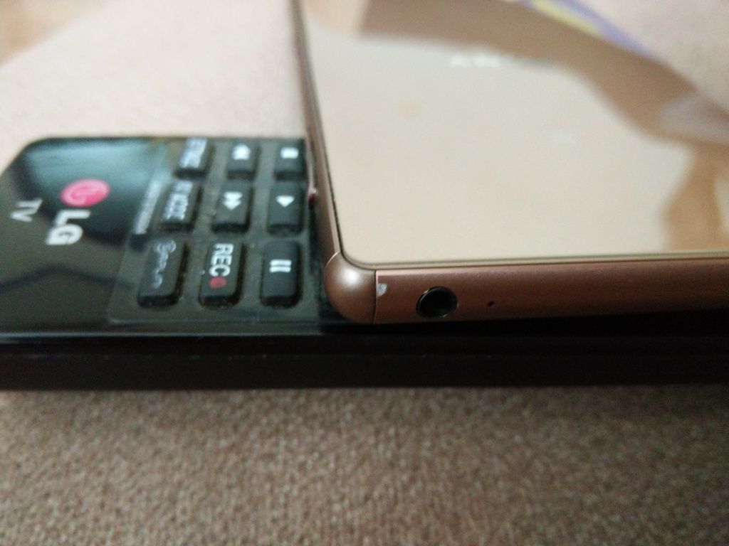 dư dùng bán cái SONY Z3 màu đồng côper, đẹp leng keng fullbox - 3