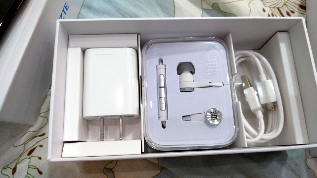 bán vài cái hàng độc ZTE AXON - ZTE Z9 mini - LENOVO VIBE SHOT - 1