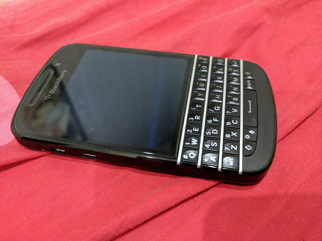 blackberry Q10 vỏ độc - Not For Sale - 1