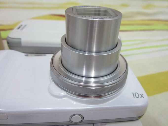 Bán điện thoại siêu camera SAMSUNG GALAXY S4 ZOOM màu xanh đen.