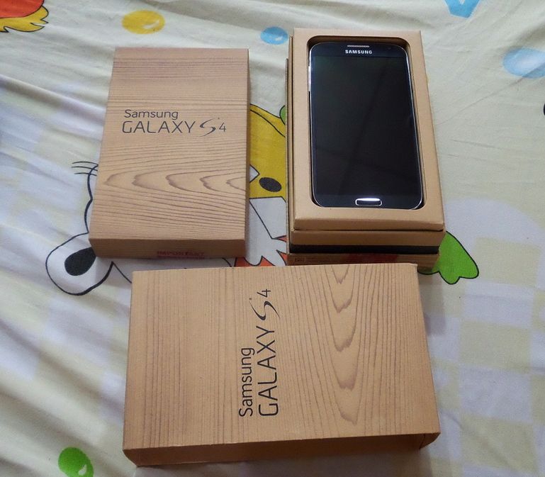 SAMSUNG S4 hàng Mĩ T-Mobile - 99% - fullbox - đen cực đẹp