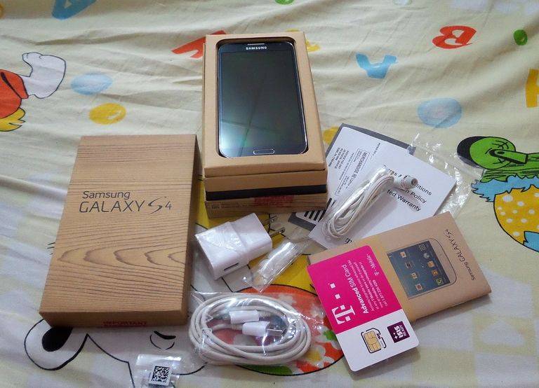 SAMSUNG S4 hàng Mĩ T-Mobile - 99% - fullbox - đen cực đẹp - 1