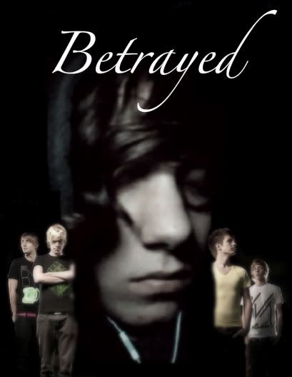 Foto bij 8. Betrayed (Only Seven Left)