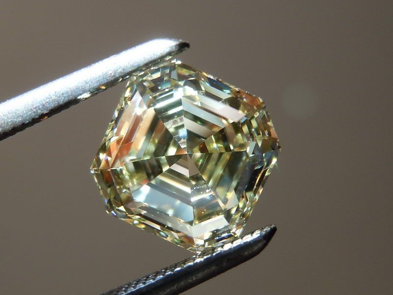 yellow assher cut diamond 
