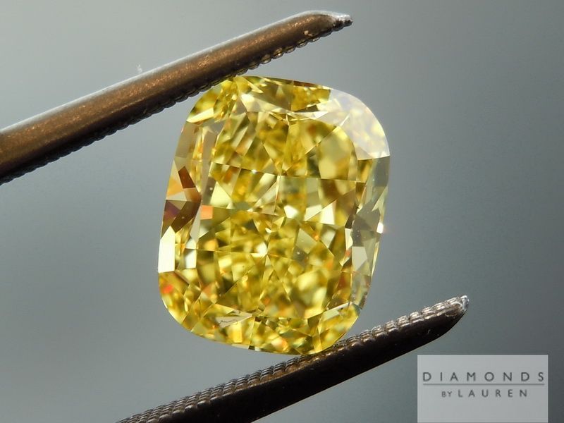 fancy vivid yellow diamond