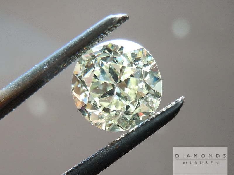 fain yellow diamond
