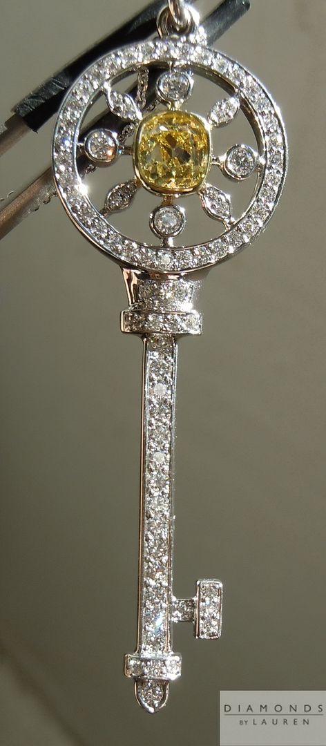 old mine brilliant diamond pendant