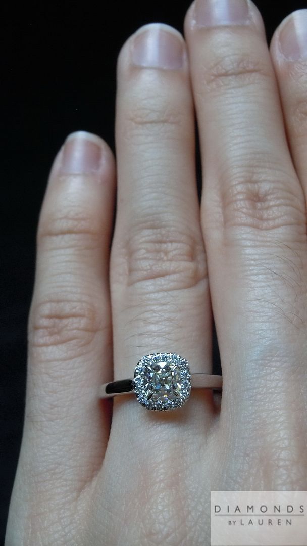 colorless diamond halo