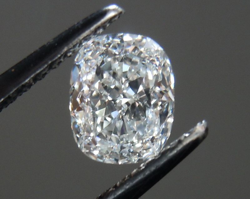 colorless cushion cut diamond