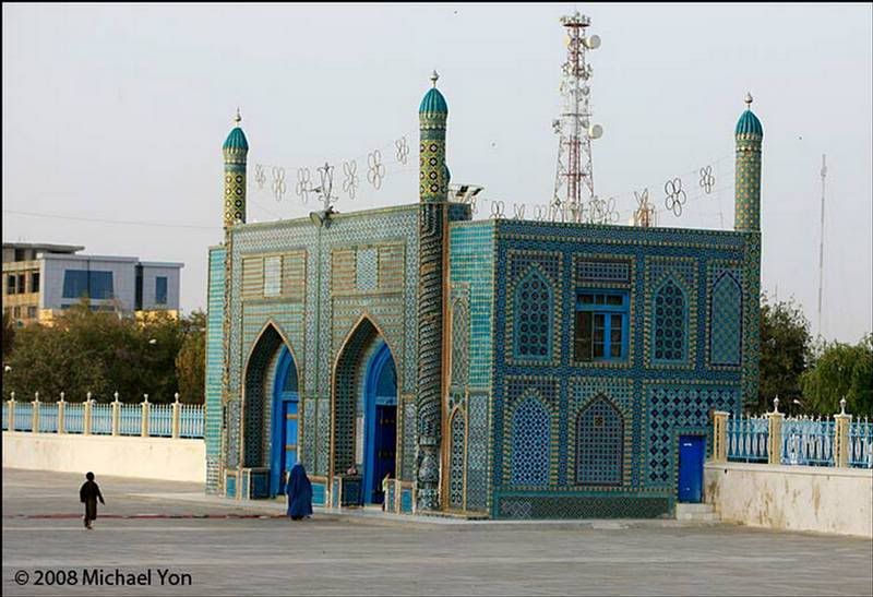 236415xcitefun blue mosque 6 - Blue Mosque of Mazar Sharif Afghanistan