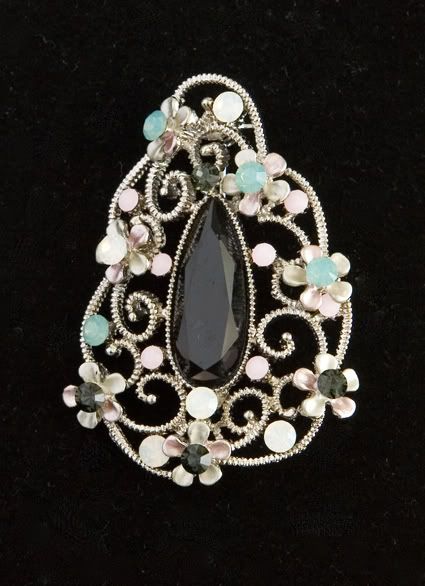 Blk crystal vintage brooch web - brooches