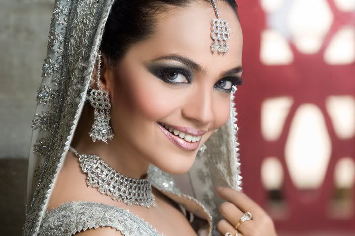 30276 10150156017260290 328968920289 12233592 6062928 n - Stunning Bridal Make Overs by Laiqa Hasan