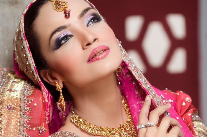 30276 10150156019335290 328968920289 12233640 2931161 n - Stunning Bridal Make Overs by Laiqa Hasan