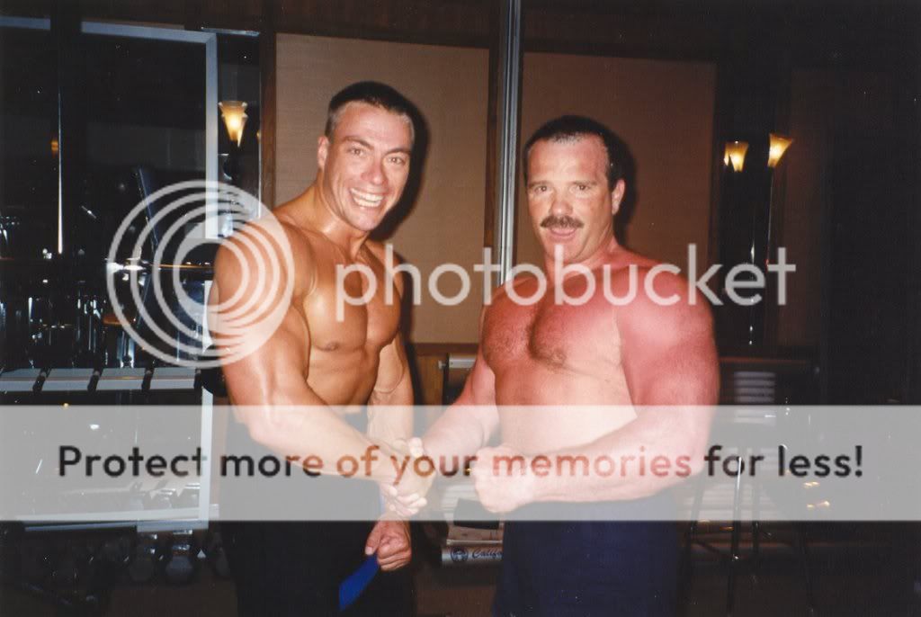 http://i1133.photobucket.com/albums/m584/Dale_Harman/JCVD%20and%20Claude%20Goetz/55676_180067205337690_100000032352543_651815_2867225_o.jpg