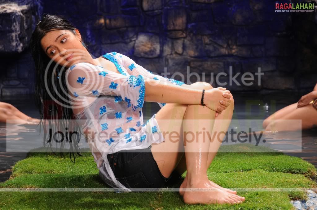 charmi194.jpg