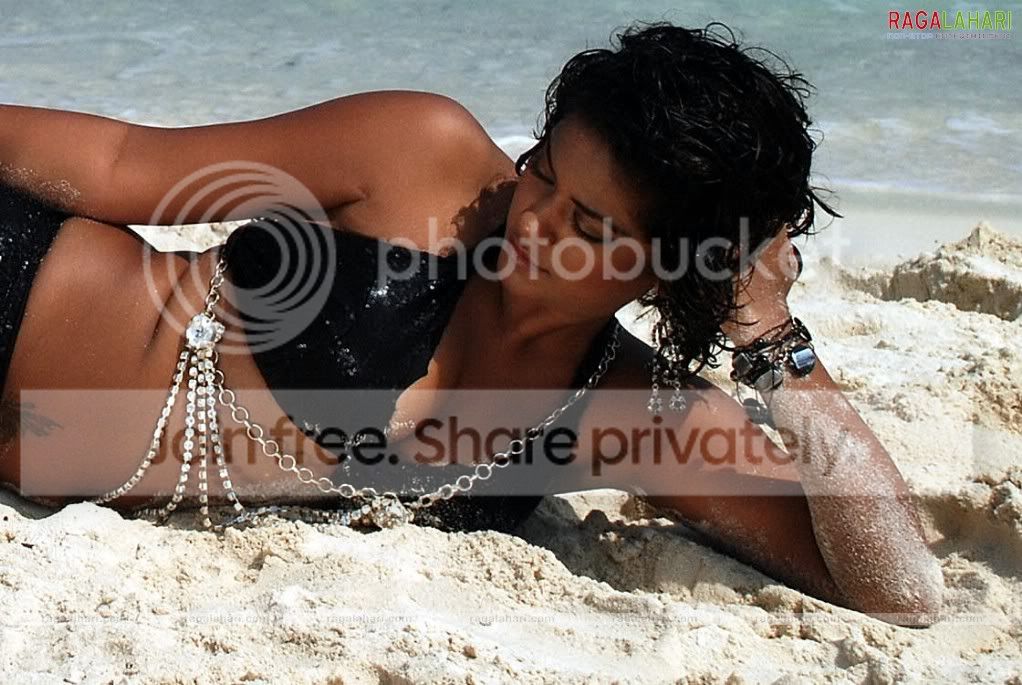 mumaithkhan286.jpg