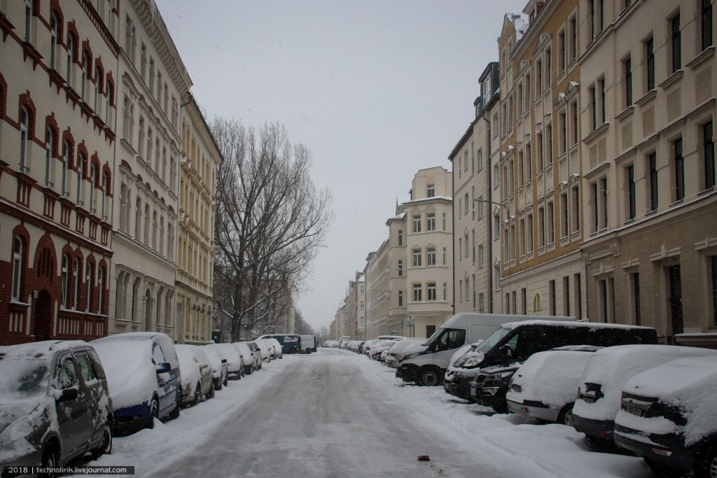 Заснеженный Лейпциг Германии, Лейпцига, Лейпциге, здание, города, район, монумента, трамвая, района, Лейпциг, котором, центре, Грюнау, крематория, этого, очень, можно, Солярисы, маршрут, после