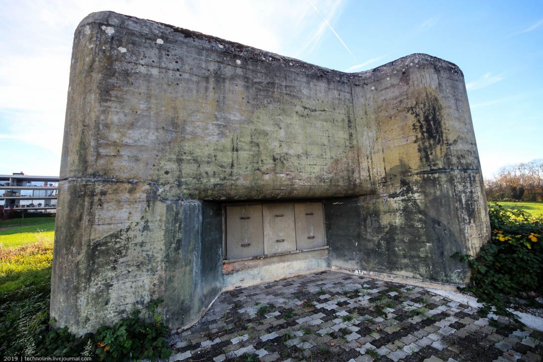 Festungsgürtel Kreuzlingen Festungsgürtel Kreuzlingen бункера, бункер, пояса, Кройцлингена, вокруг, можно, солдат, имеет, Швейцарии, укреплений, также, этого, бункеров, швейцарцы, линии, карте, противотанковые, время, заграждения, порядковый