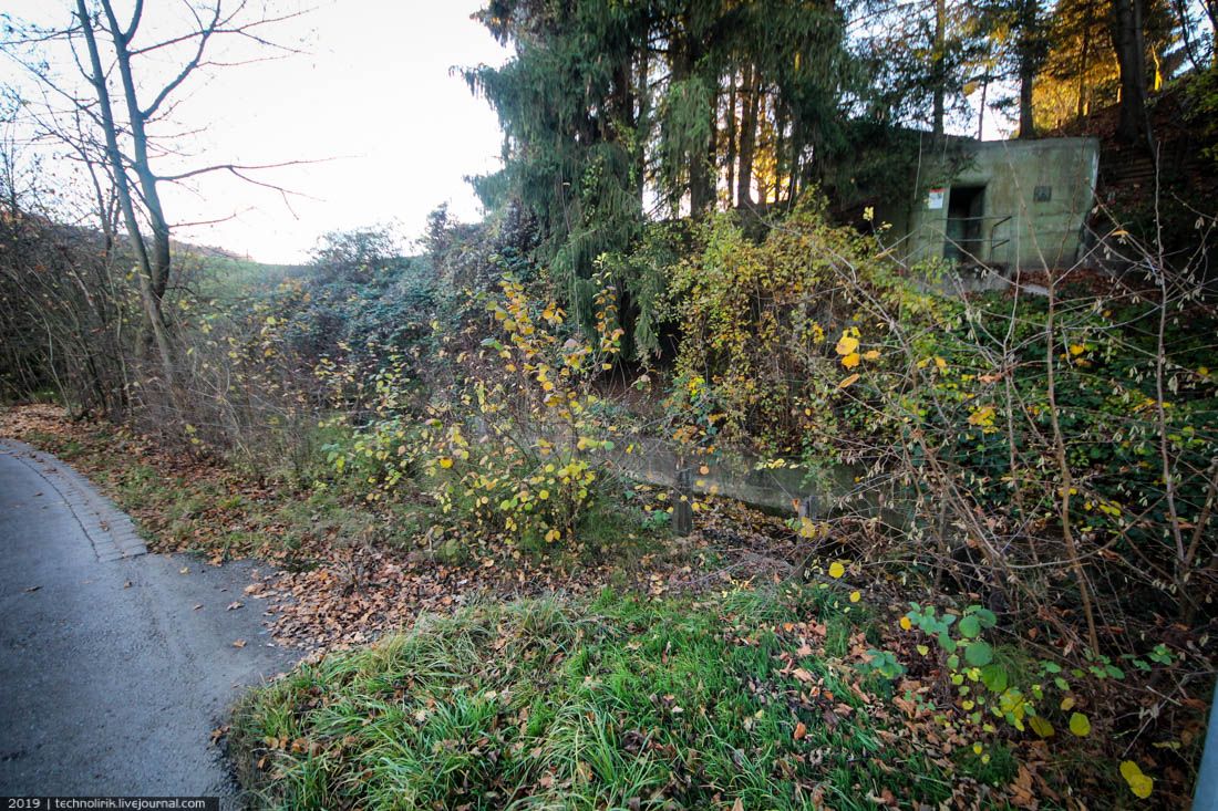 Festungsgürtel Kreuzlingen Festungsgürtel Kreuzlingen бункера, бункер, пояса, Кройцлингена, вокруг, можно, солдат, имеет, Швейцарии, укреплений, также, этого, бункеров, швейцарцы, линии, карте, противотанковые, время, заграждения, порядковый