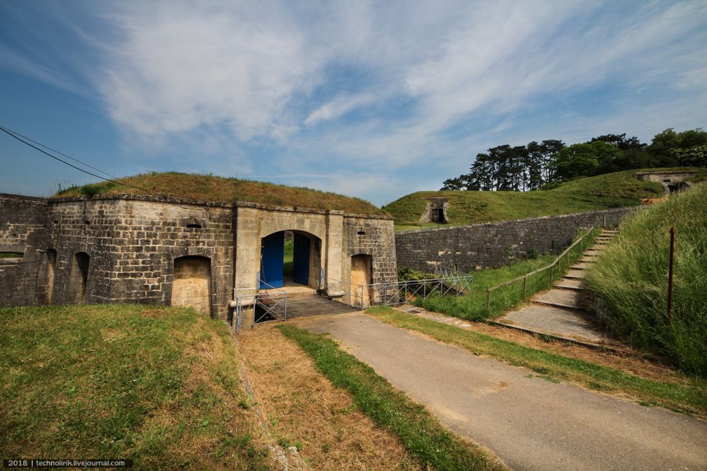 Fort de Villey le Sec. Часть 1 - La batterie Nord можно, сооружения, башенки, орудий, батареи, форта, этого, фортов, мировой, барьера, Железного, которых, орудия, между, Первой, модели, снарядов, вокруг, башенка, двумя