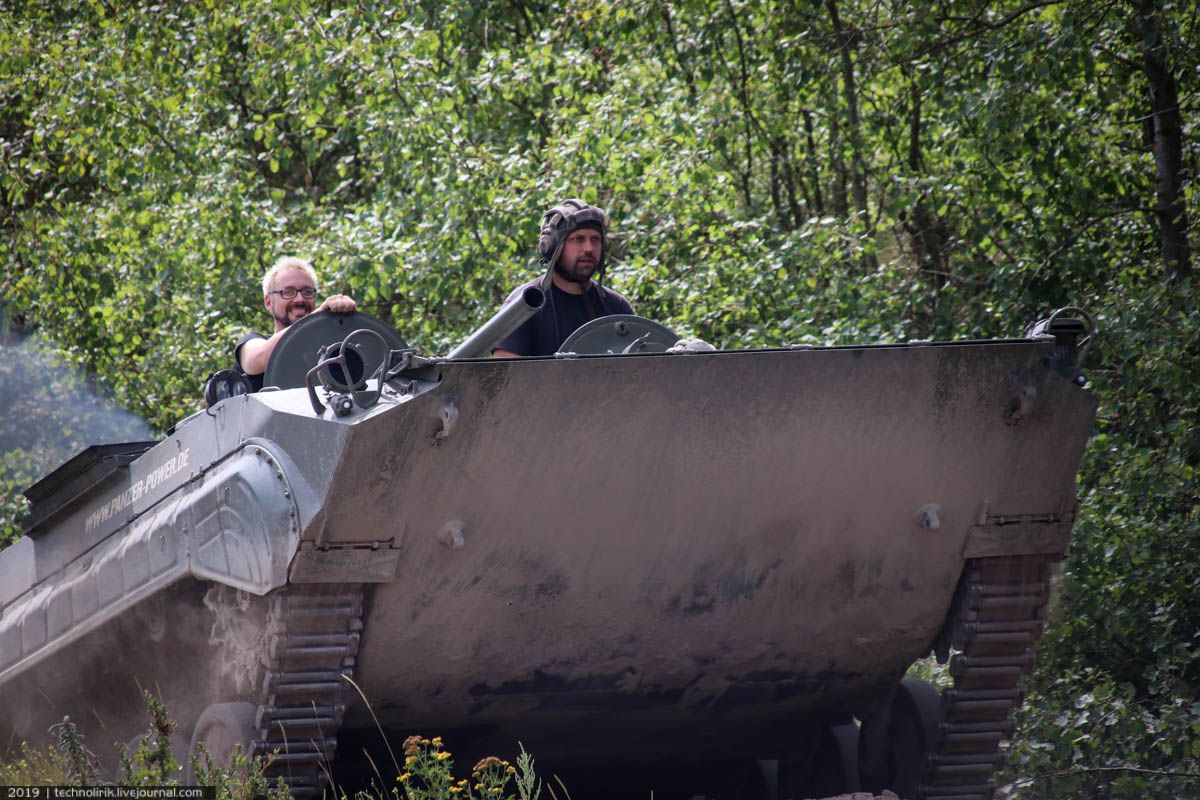 Покатушки на БМП-1 в Мальвинкеле Покатушки на БМП-1 в Мальвинкеле машины, можно, место, боевой, который, машина, техники, десантного, будет, очень, оружия, машине, которые, покатушки, также, трассе, командира, Восточной, внутри, рулем