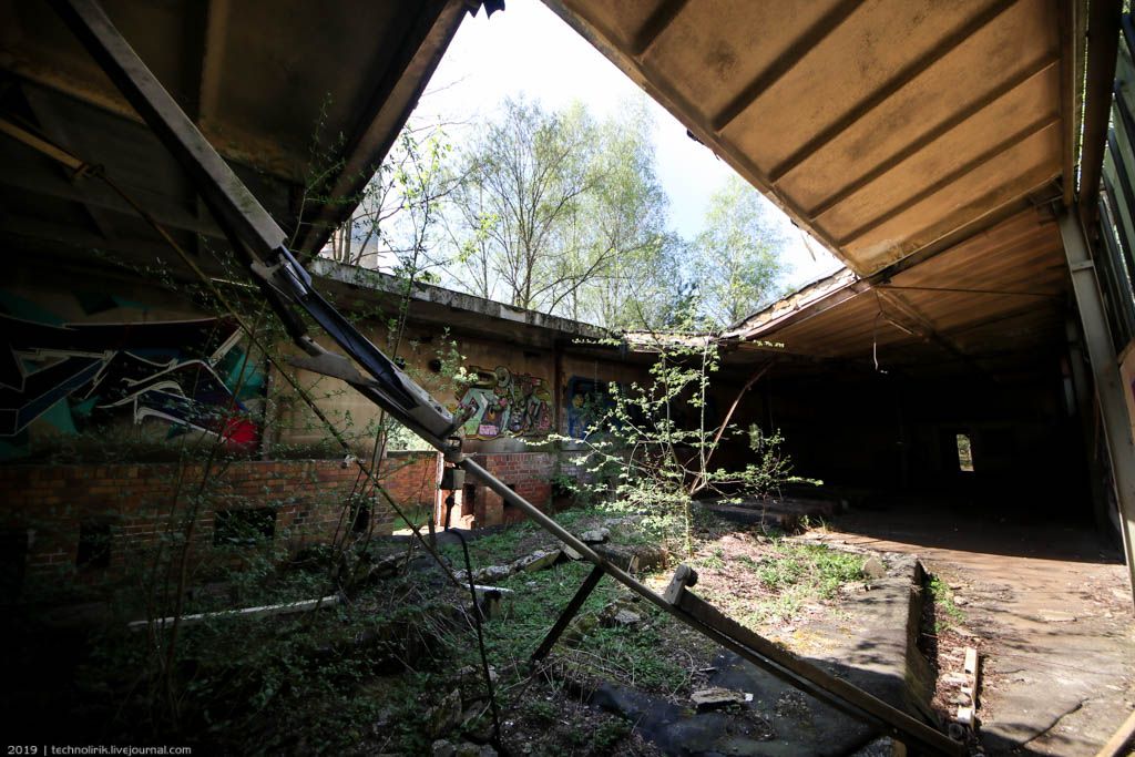 Бранд - немецкая Припять городок, которых, Бранд, домов, городка, Бранде, Бранда, который, внутри, которой, артефакты, казармы, руины, очень, города, парочка, улицы, здания, встречаются, рядом