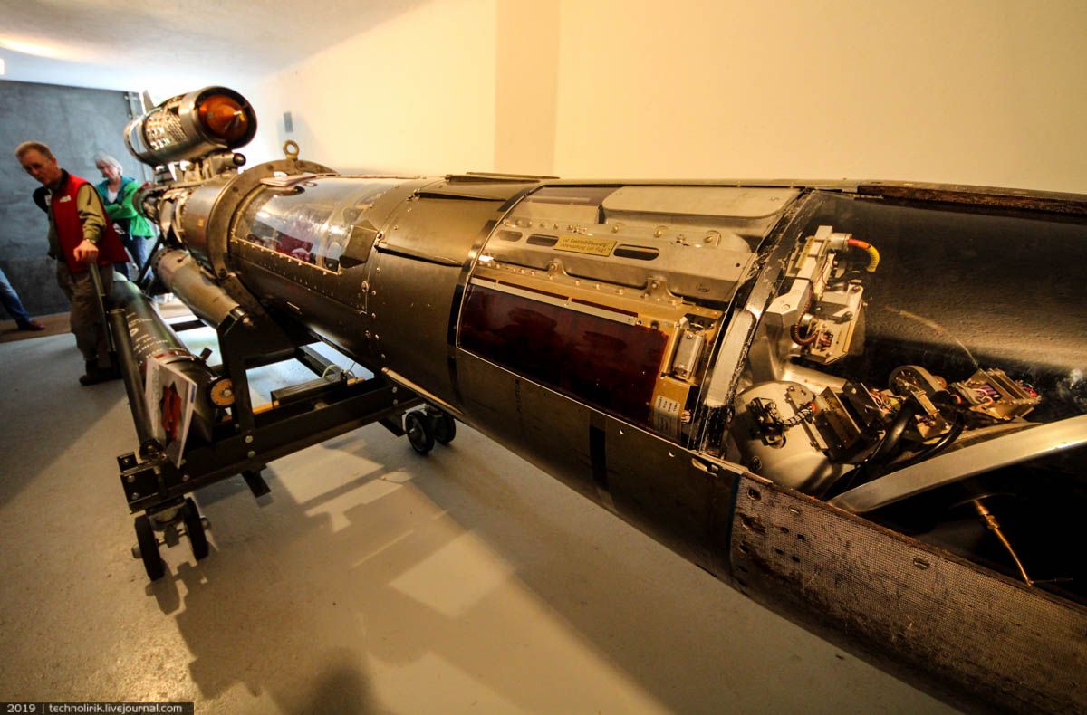 Bloodhound BL-64 - британские ракеты на защите швейцарского неба от советских бомбардировщиков Bloodhound BL-64 - британские ракеты на защите швейцарского неба от советских бомбардировщиков ракеты, управления, комплекса, Швейцарии, ракет, Bloodhound, двигателей, время, центр, этого, позиций, случае, также, бункер, системы, командный, ЗРК Bloodhound, позиции, которой, радара