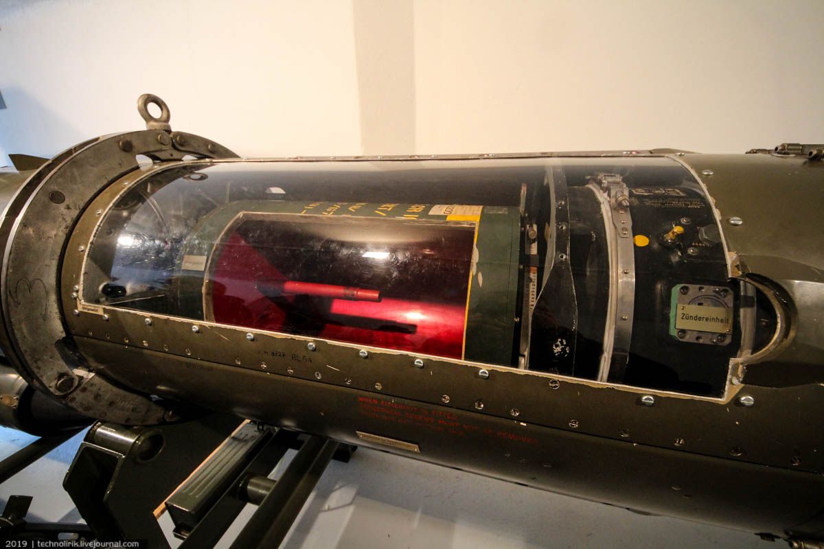 Bloodhound BL-64 - британские ракеты на защите швейцарского неба от советских бомбардировщиков Bloodhound BL-64 - британские ракеты на защите швейцарского неба от советских бомбардировщиков ракеты, управления, комплекса, Швейцарии, ракет, Bloodhound, двигателей, время, центр, этого, позиций, случае, также, бункер, системы, командный, ЗРК Bloodhound, позиции, которой, радара