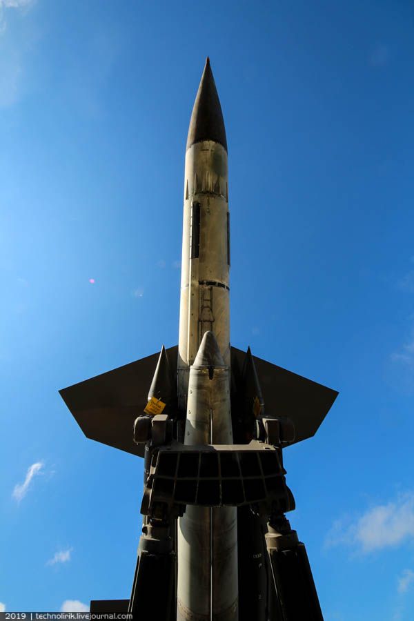 Bloodhound BL-64 - британские ракеты на защите швейцарского неба от советских бомбардировщиков Bloodhound BL-64 - британские ракеты на защите швейцарского неба от советских бомбардировщиков ракеты, управления, комплекса, Швейцарии, ракет, Bloodhound, двигателей, время, центр, этого, позиций, случае, также, бункер, системы, командный, ЗРК Bloodhound, позиции, которой, радара
