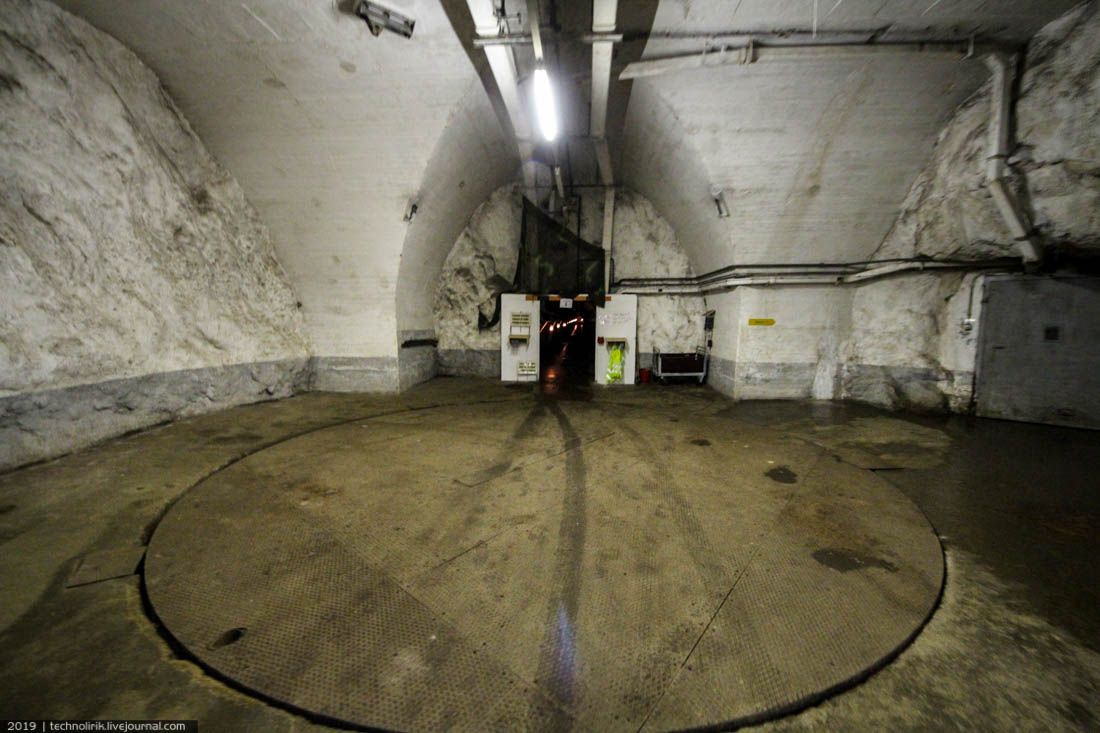 Festung Furggels - секретный город в скале Festung Furggels - секретный город в скале крепости, крепость, бункера, объекта, которой, бункер, можно, плато, объект, Швейцарии, очень, резервуаров, крепостей, которых, человек, метров, одной, который, снимке, орудия