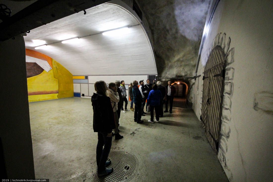 Festung Furggels - секретный город в скале (продолжение) Festung Furggels - секретный город в скале (продолжение) крепости, 150мм, орудий, стрельбы, которых, человек, орудия, управления, снарядов, пушки, объекта, пушек, арсенала, стене, комнаты, огнем, между, собой, 105мм, также