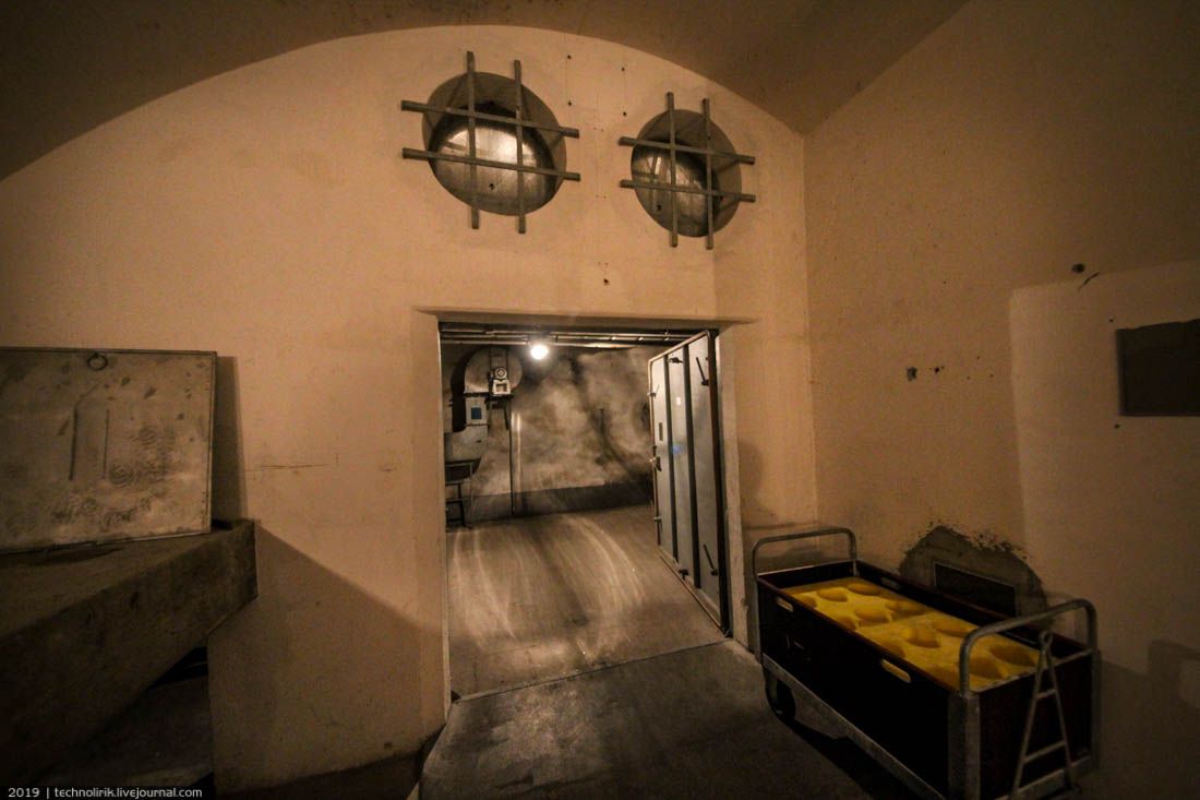 Festung Furggels - секретный город в скале (продолжение) Festung Furggels - секретный город в скале (продолжение) крепости, 150мм, орудий, стрельбы, которых, человек, орудия, управления, снарядов, пушки, объекта, пушек, арсенала, стене, комнаты, огнем, между, собой, 105мм, также