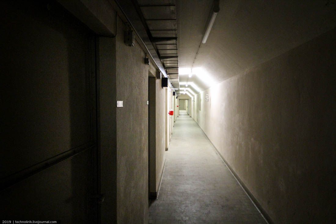 Festung Furggels - секретный город в скале (продолжение) Festung Furggels - секретный город в скале (продолжение) крепости, 150мм, орудий, стрельбы, которых, человек, орудия, управления, снарядов, пушки, объекта, пушек, арсенала, стене, комнаты, огнем, между, собой, 105мм, также