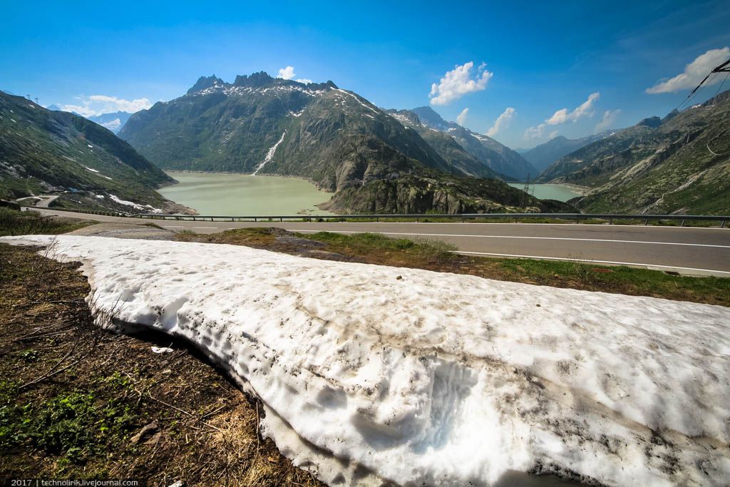 Швейцарский уикэнд Швейцарии, через, можно, озеро, перевал, дороги, находится, озера, который, остановку, метров, когда, дороге, почти, ледник, Гримзель, центре, видом, этого, высоты
