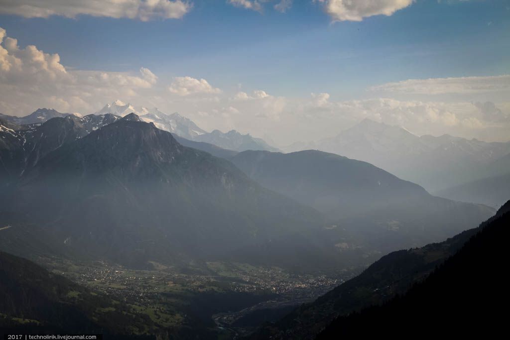 Швейцарский уикэнд Швейцарии, через, можно, озеро, перевал, дороги, находится, озера, который, остановку, метров, когда, дороге, почти, ледник, Гримзель, центре, видом, этого, высоты