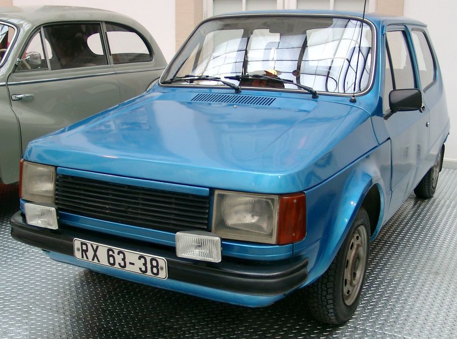 Trabant_P1100_front_20040924_zps481da0c5