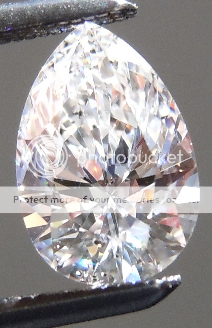 Pear Shape Diamond | Colorless Diamond | Pink Diamond Halo