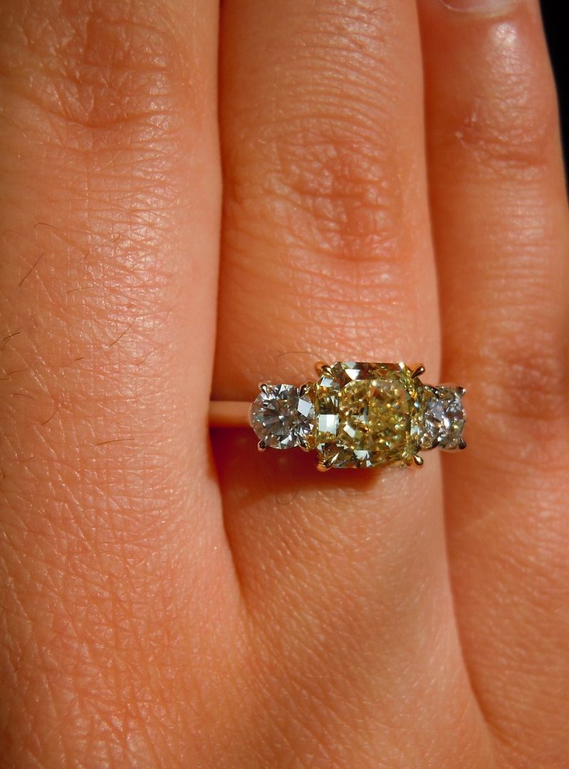 three stone diamond ring
