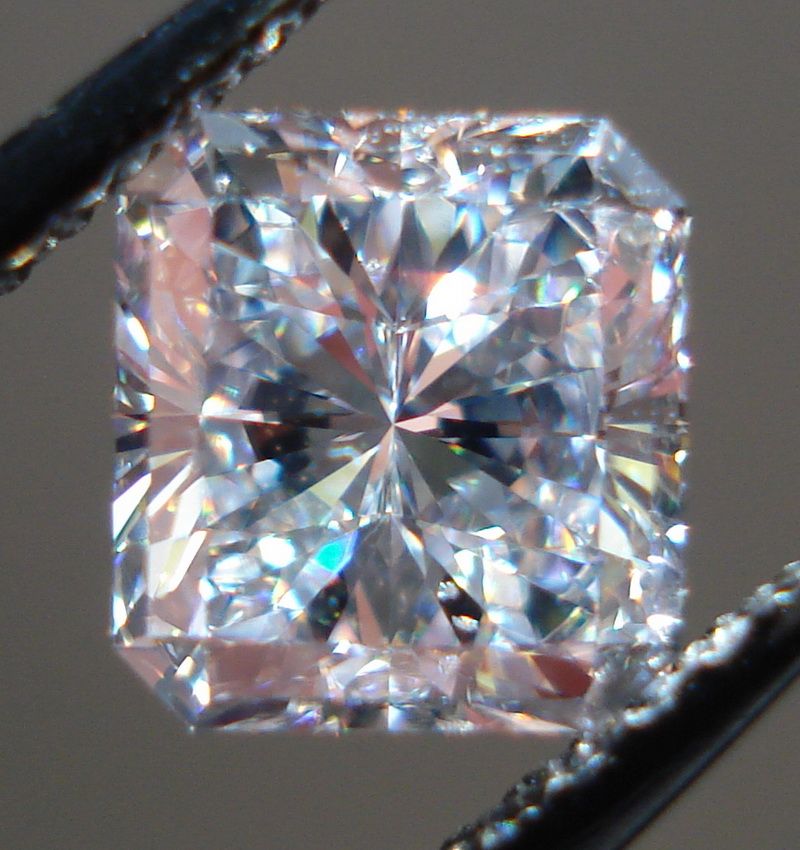 completely colorless diamond