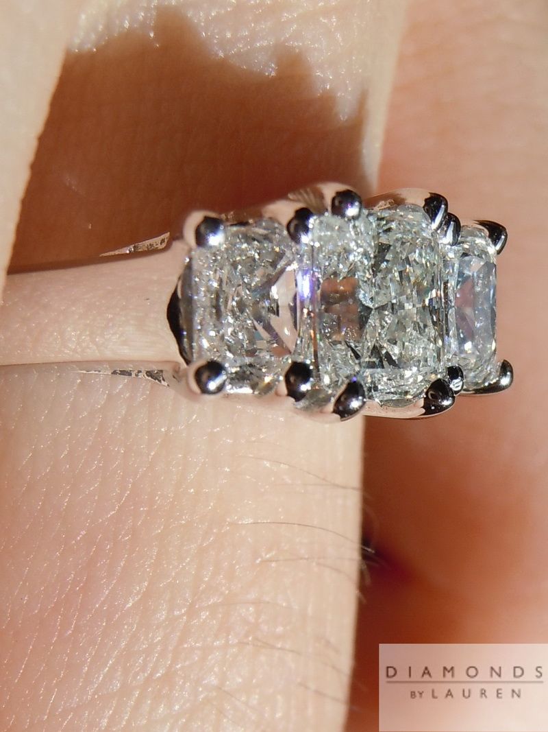 three stone diamond ring