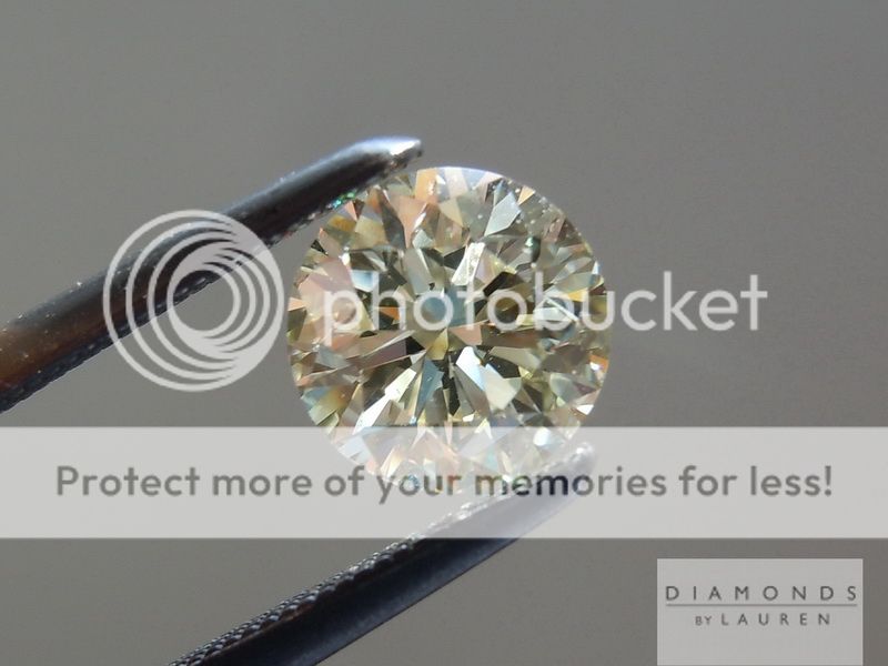 round brillinat diamond