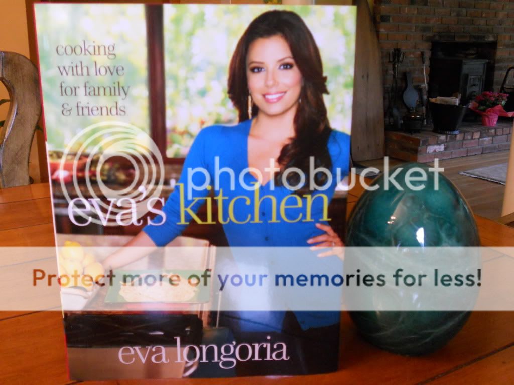 SIGNED ~ Evas Kitchen by Eva Longoria ~ 1st/1st 9780307719331  